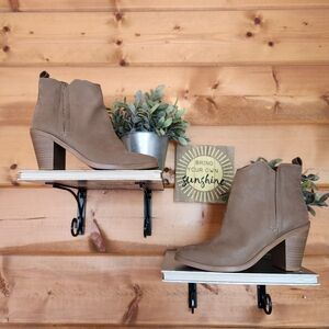 MIA Tan‎ Block Heel Ankle Boots Booties Stretch Pull On Shoes Classic Size 6.5
